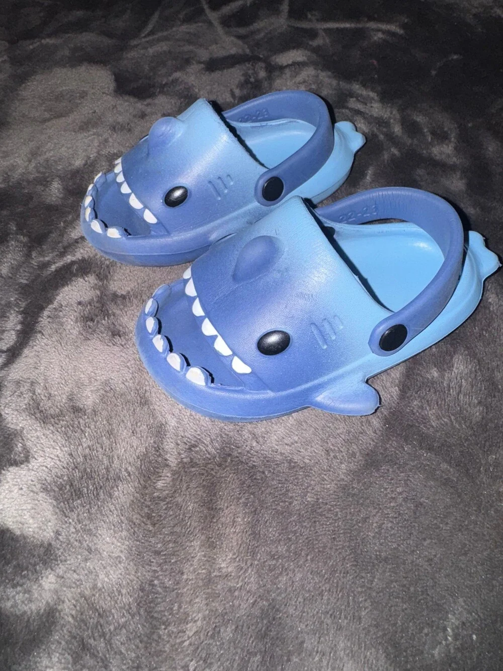 Kids Shark Slides Open Toe Blue Size 22-23 Adjustable Heel Strap